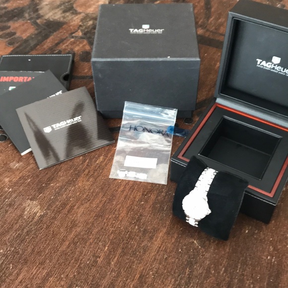 TAG Heuer Women’s Formula 1 Diamond Watch - Picture 5 of 5